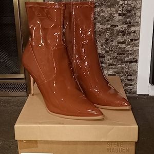 Steve Madden bootie